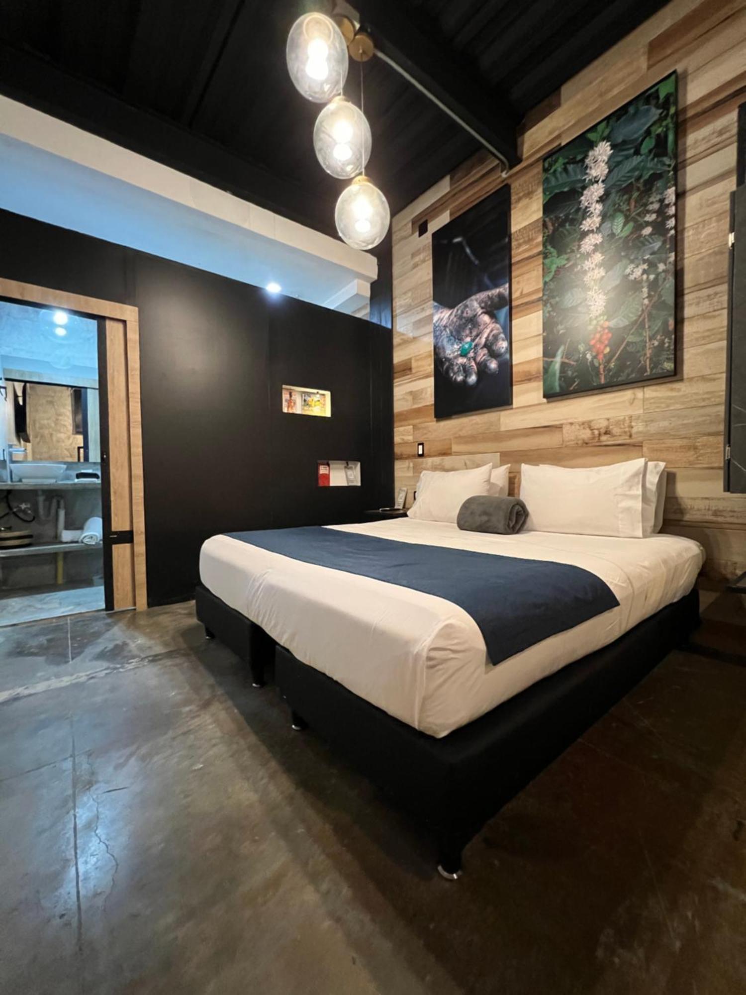 Lleras Park Concept Hotel 2*